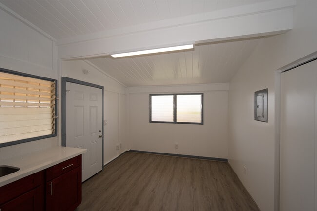 Photo - 1957 Hoohai St