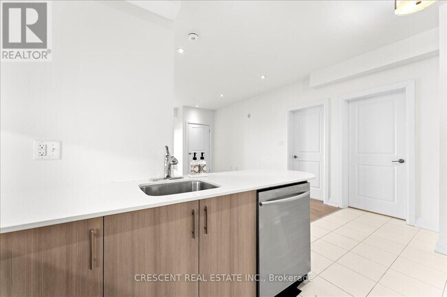 Photo - 300 Essa Rd Unit 604