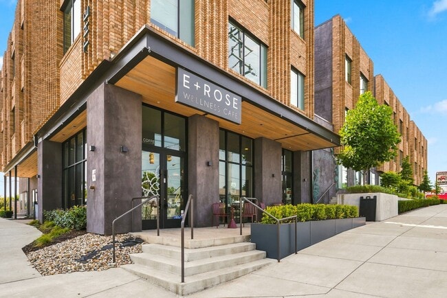 Building Photo - 1090 Haysboro Ave
