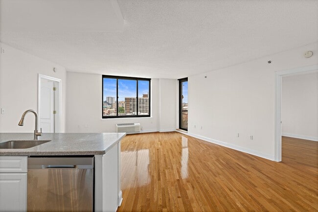 Photo - 415 Newark St. Unit 8c