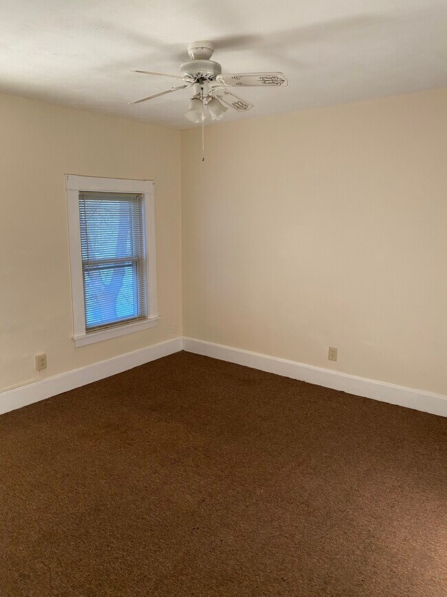 Photo - 131 Farnham St