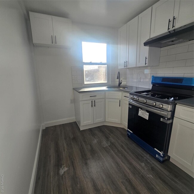 Building Photo - 182-19 147th Ave Unit 2nd FL