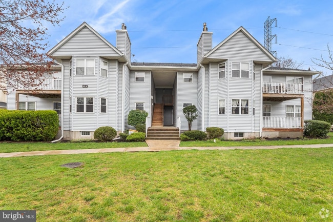 Building Photo - 305 Ventnor Ct Unit 305 Rental