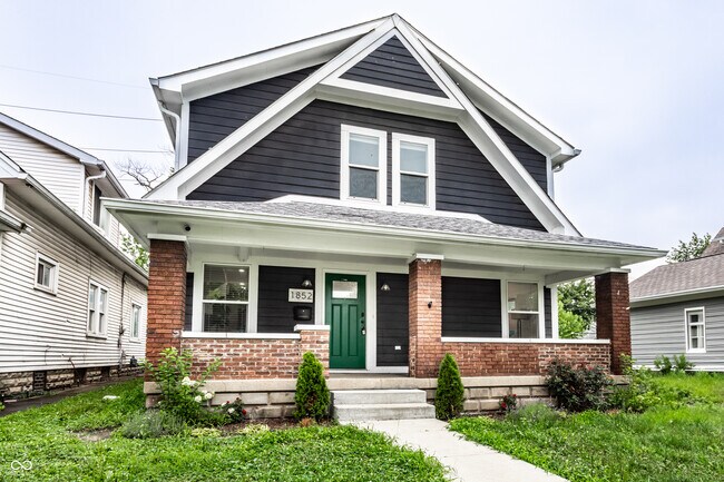 Photo - 1852 Singleton St