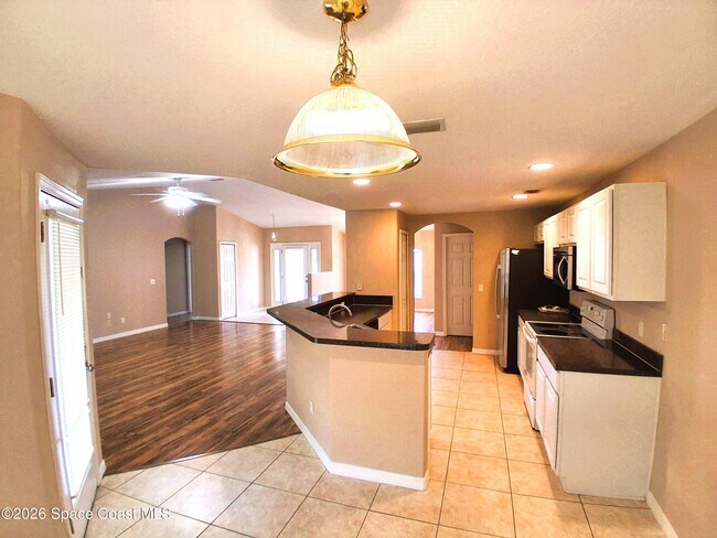 401 J T Sancho St SW