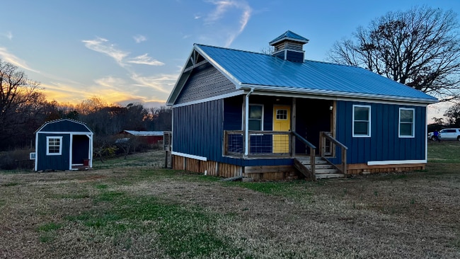 Photo - 3320 Sullivan Rd