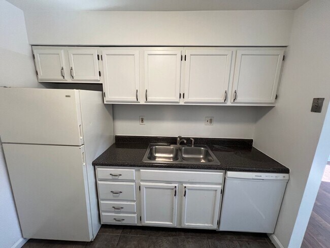 Photo - 4390 McPherson Ave Unit 4390 McPherson W