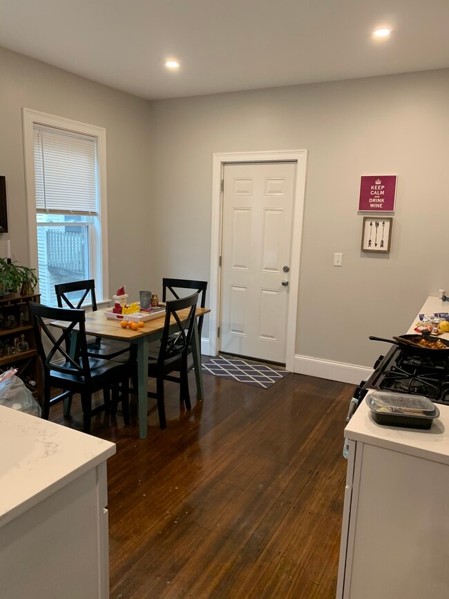 Photo - 71 Hillside St Unit 2