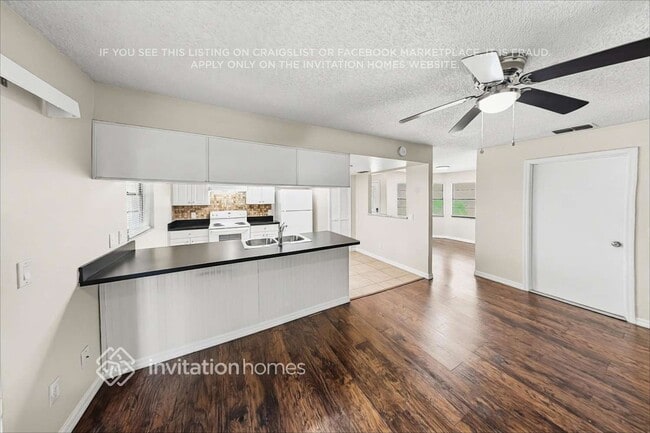 Photo - 613 Mayan Pl