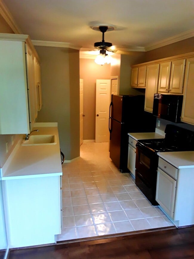 Photo - 38640 Evonshire