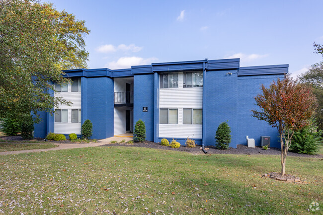 Building Photo - Newly Renovated Oak View Apartments