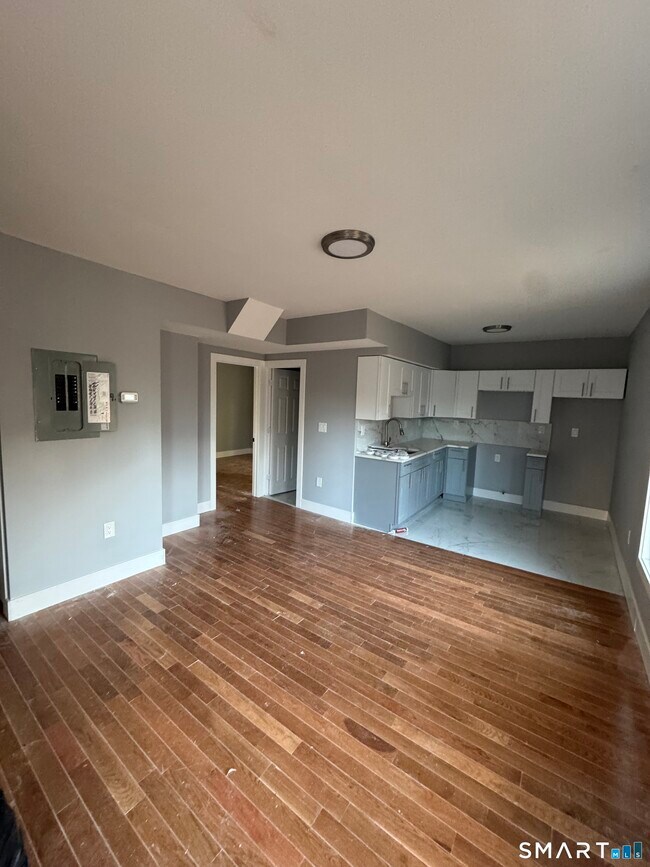 Building Photo - 52 Ann St Unit 2