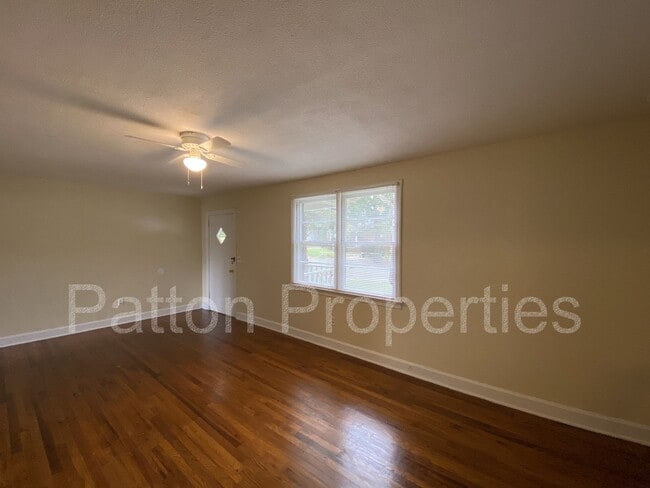 Photo - English Heights