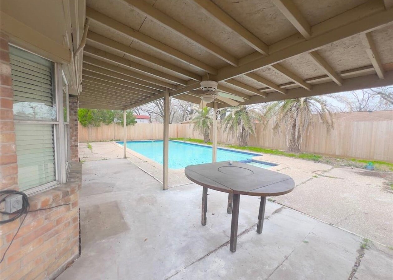 Photo - 430 Breeze Park Dr