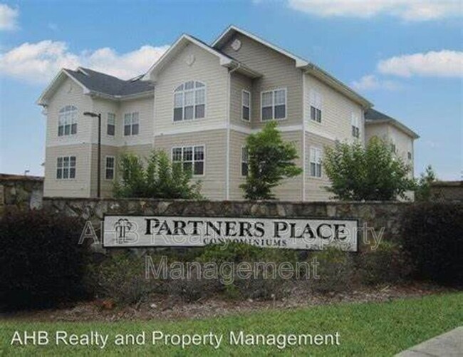 Building Photo - 102 Campus Walk Trl Rental