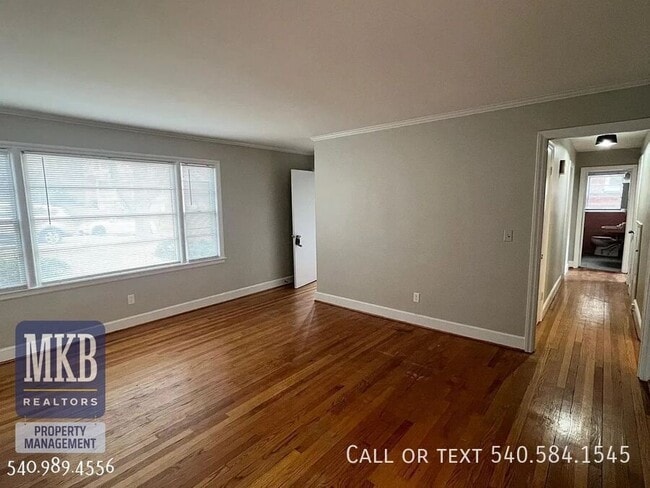 Photo - 2314 Wycliffe Ave SW Unidad A