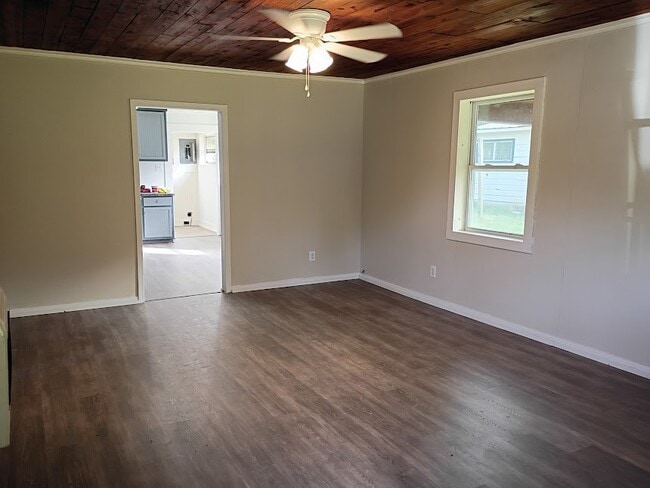 Photo - 161 S Pine St