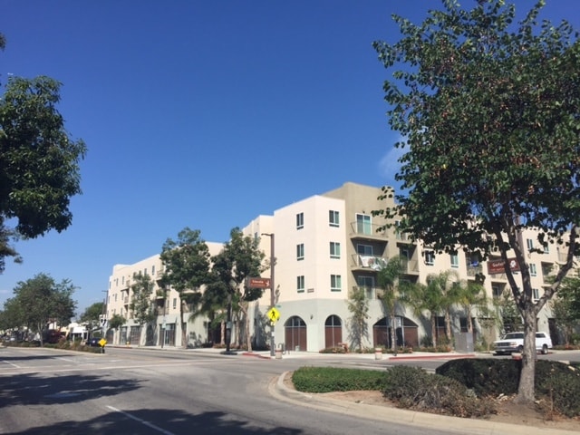 Hollydale Plaza Apartments