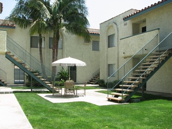Villa Tuscany Apartments
