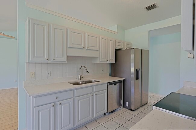 Photo - 1876 Jamaica Dr