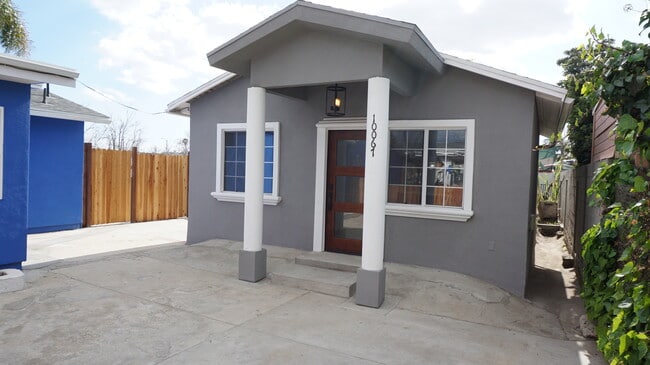 Photo - 10065 Arleta Ave