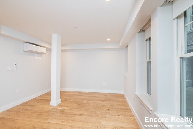 Photo - 288 Chestnut Hill Ave Unidad 30