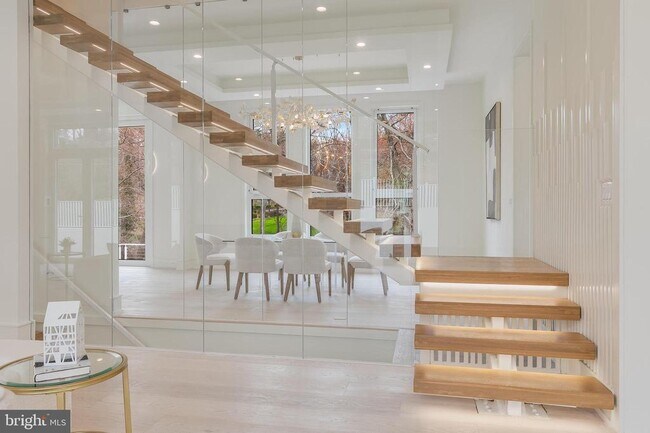 Photo - 8757 Brook Rd