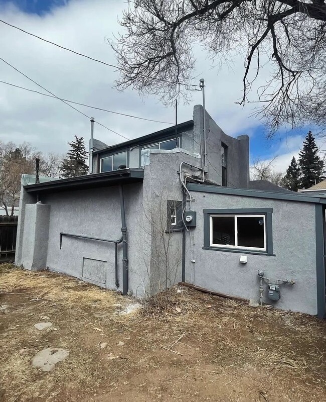 Building Photo - 109 Cheyenne Blvd Unit 1/2