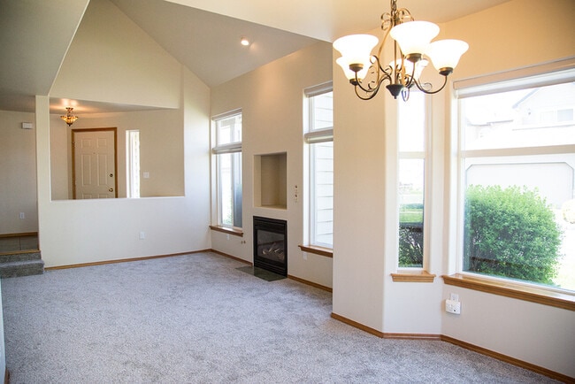 Photo - 379 Columbia Point Dr