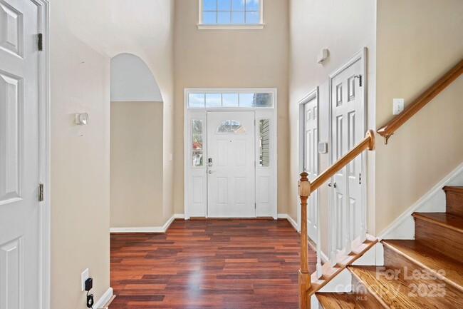 Photo - 7402 Shiras Ct House