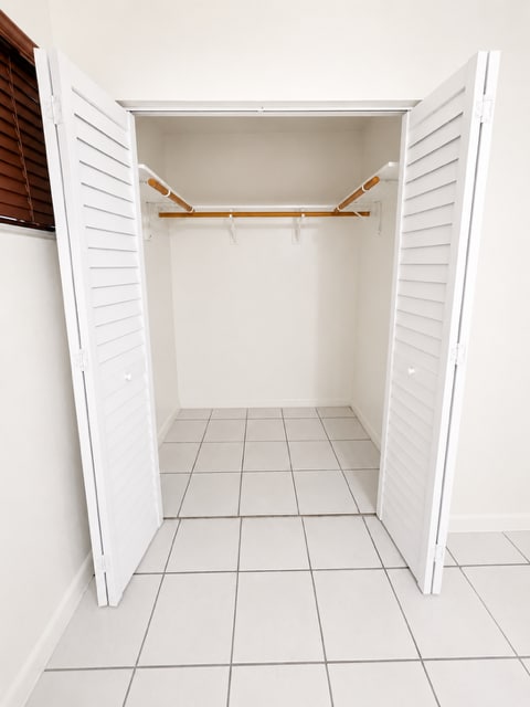Master Walk-In Closet - 2573 SW 21st Ave Unit 2573 Rear
