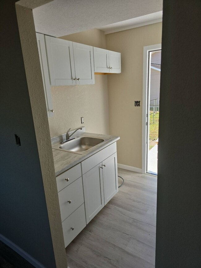 Photo - 110 Tacoma Rd Unit 110