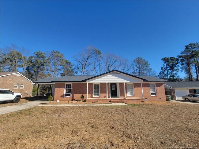 Building Photo - 215 Haverhill Dr