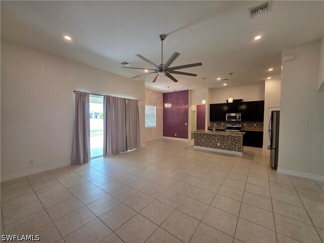 318 SE 5th Pl