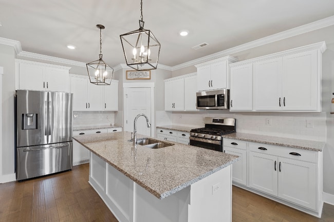 Photo - 14717 Greenleaf Dr