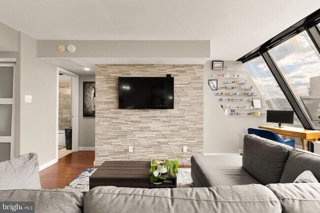 Photo - 1245 13th St NW Unit 1012