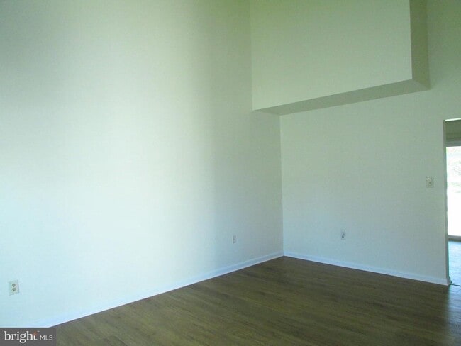 Building Photo - 31079 Crepe Myrtle Dr