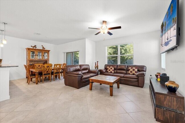 Photo - 8166 Crescent Oaks Dr