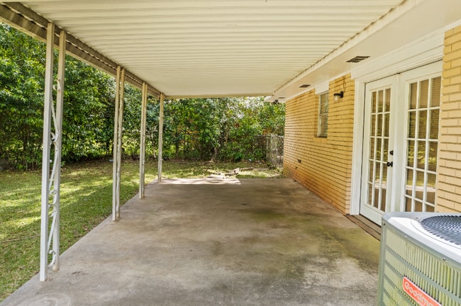 Photo - 124 Briarwood Dr