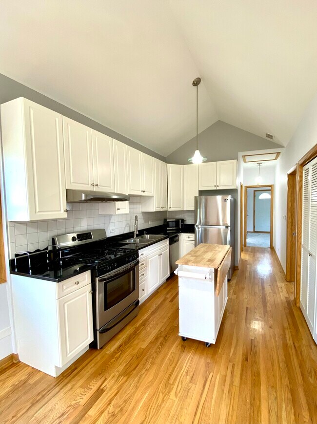 Photo - 1359 W Hubbard St Unit 3