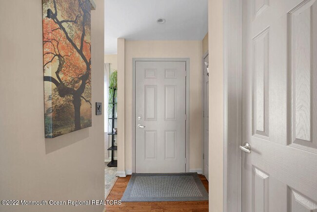 Photo - 121 Adamecs Way