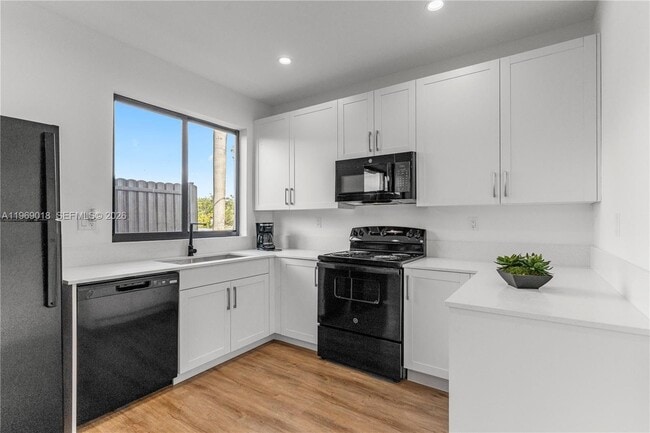 Photo - 408 NE 1st Rd