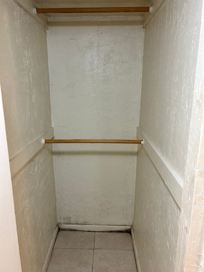 Photo - Great Studio, Available Now!