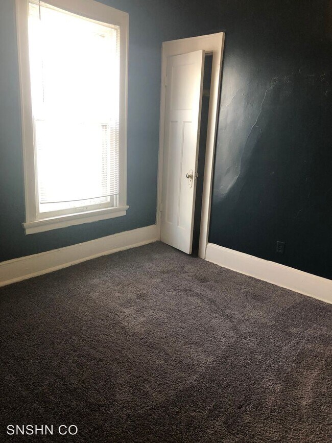 Photo - 1234 W Walker St