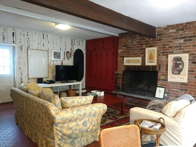 Photo - 6 Summer Hill Rd