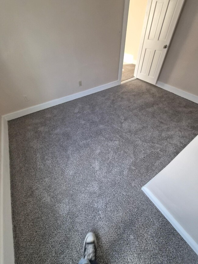 Photo - 201 Pleasant St