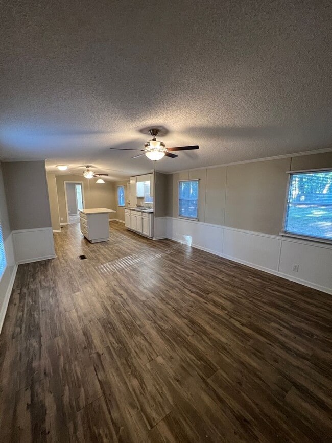 Photo - 3 Bedroom/2 Bathroom Home on 1 Acre of Land