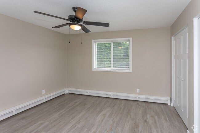 2BR, 1BA - 800-850 SF - Marywood Apartments