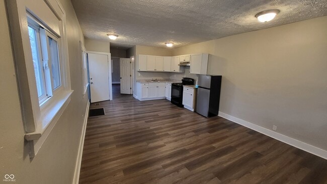 Photo - 3611 E Vermont St