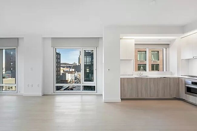 Photo - 572 Eleventh Avenue Unit 8P